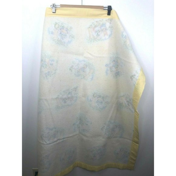 Vintage Esmond Polyester Satin Trim Baby Blanket - Picture 4 of 4